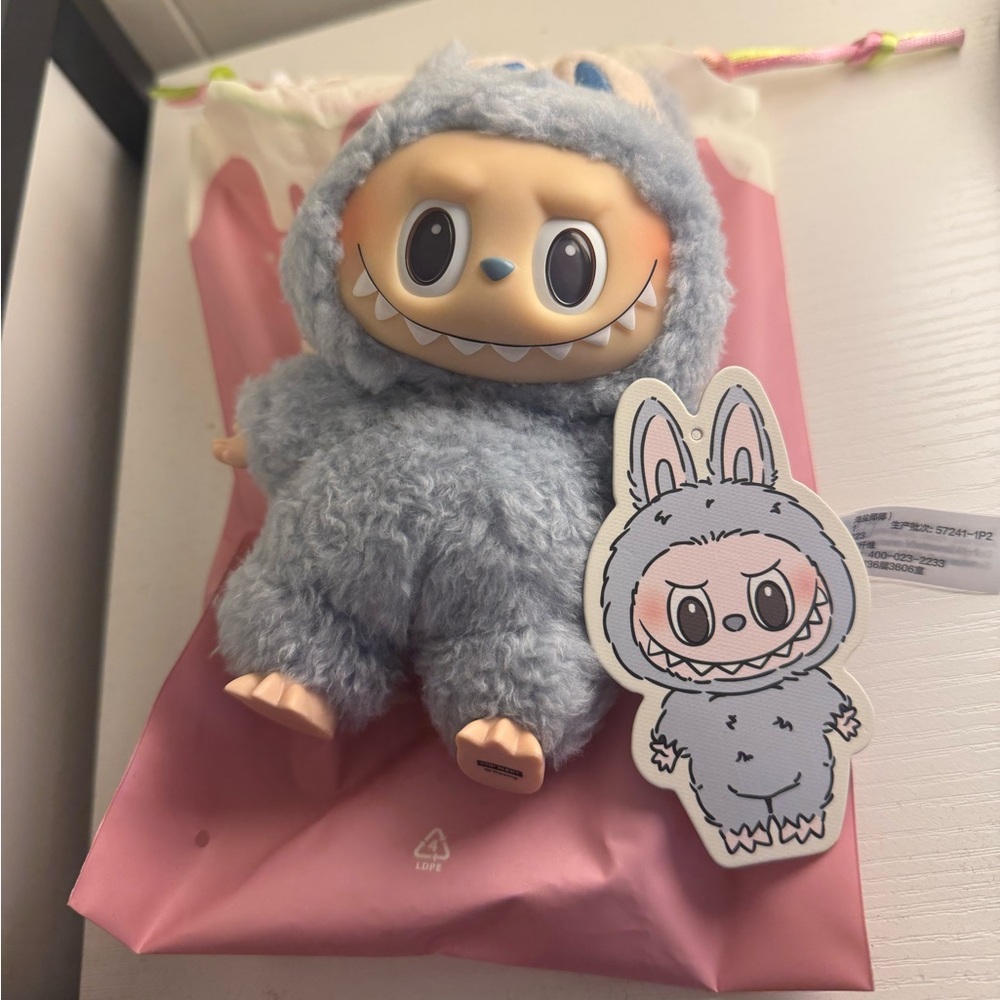 AUTHENTIC POP MART LABUBU- Exciting Macaron The Monsters (Sea Salt Coconut)